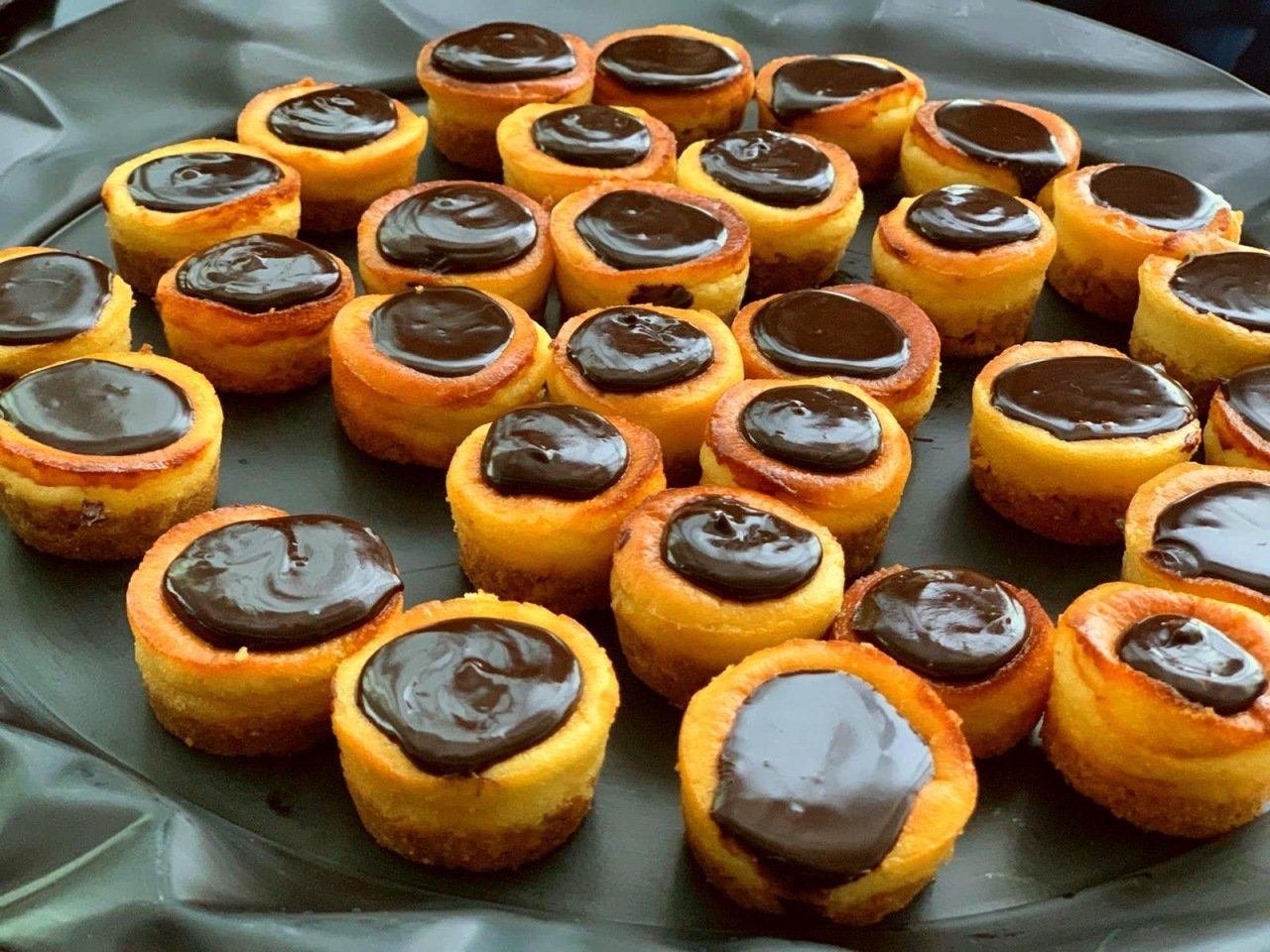 Çikolatalı Mini Cheesecake