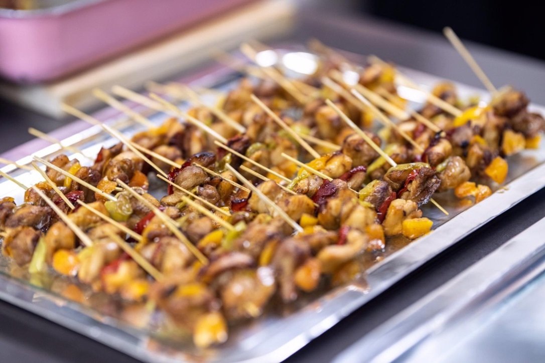 Tavuk Şiş Karamelize Kayısılı